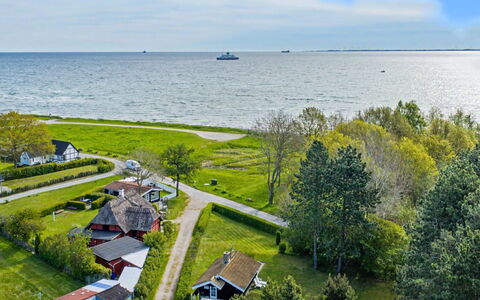 Kato - 125M from the Sea: Dak, Huis, Huis, Verblijf, Siding, Landgoed, Oprit, Garden Gebouwen, Werf, Schuur
