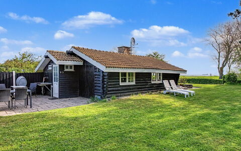 Kato - 125M from the Sea: Dak, Huis, Huis, Verblijf, Siding, Landgoed, Oprit, Garden Gebouwen, Werf, Schuur