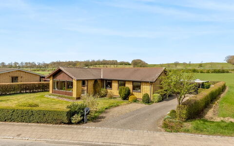 Wildemor - 30Km from the Sea: Meubilair, Hout, Interieur Ontwerp, Flooring, Verdieping, Stoel, Kamer, Plafond, Woonkamer, Appartement