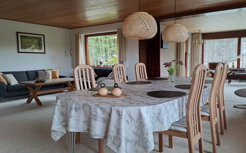 Wildemor - 30Km from the Sea: Meubilair, Interieur Ontwerp, Hout, Flooring, Stoel, Tafel, Verdieping, Keuken En Eettafel, Eetkamer, Plafond