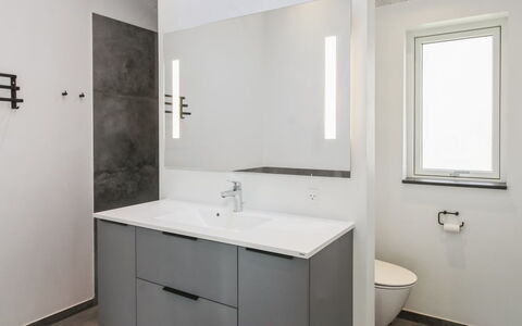 Biergh - 30Km from the Sea: Flooring, Verdieping, Loodgieterswerkinrichting, Interieur Ontwerp, Badkamerkast, Wastafel In De Badkamer, Wastafel, Cabinetry, Badkamer, Kraan