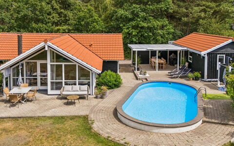 Saija - 2.1Km from the Sea: Verblijf, Buitenmeubels, Landgoed, Schaduw, Zwembad, Werf, Boerderij, Backyard, Toevlucht, Garden Gebouwen