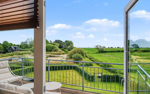 Angret - 380M from the Sea: Land Lot, Veranda, Balkon, Samengesteld Materiaal, Dek, Schaduw, Tuin, Stoel, Hardwood, Beits