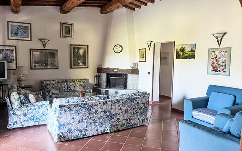 Villa Cecilia: Meubilair, Muur, Flooring, Interieur Ontwerp, Kamer, Bankstel, Verdieping, Tafel, Woonkamer, Huis