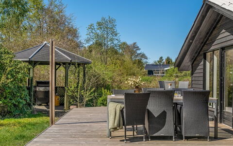 Bedrija - from the Sea: Meubilair, Hout, Interieur Ontwerp, Flooring, Verdieping, Stoel, Kamer, Plafond, Woonkamer, Appartement