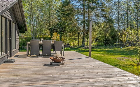 Bedrija - from the Sea: Meubilair, Hout, Interieur Ontwerp, Flooring, Verdieping, Stoel, Kamer, Plafond, Woonkamer, Appartement