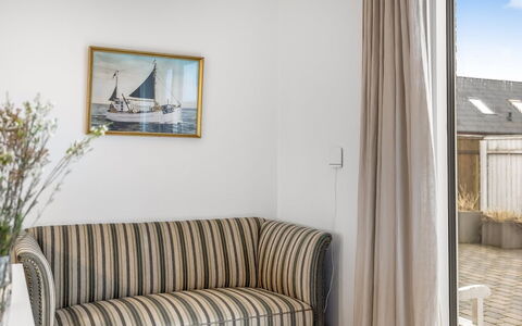 Heida - 1.5Km from the Sea: Interieur Ontwerp, Meubilair, Hout, Flooring, Verdieping, Appartement, Kamer, Huis, Woonkamer, Fotolijst