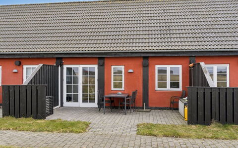 Hinrich - 4.5Km from the Sea: Architectuur, Dak, Huis, Samengesteld Materiaal, Daylighting, Siding, Oprit