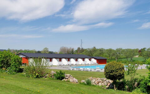 Hinrich - 4.5Km from the Sea: Architectuur, Dak, Huis, Samengesteld Materiaal, Daylighting, Siding, Oprit