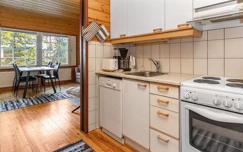 Hirvasaho a 3: Hout, Flooring, Verdieping, Huis, Beits, Hardwood, Houten Vloer, Appartement, Verblijf, Plank