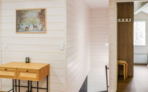 Villa Lumo: Flooring, Verdieping, Muur, Houten Vloer, Hout, Interieur Ontwerp, Huis, Deur, Laminaatvloer, Hardwood