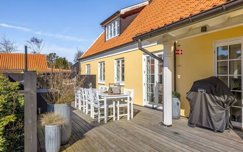 Etje - 650M from the Sea: Meubilair, Hout, Interieur Ontwerp, Flooring, Verdieping, Stoel, Kamer, Plafond, Woonkamer, Appartement