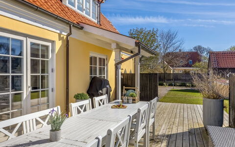 Etje - 650M from the Sea: Meubilair, Hout, Interieur Ontwerp, Flooring, Verdieping, Stoel, Kamer, Plafond, Woonkamer, Appartement