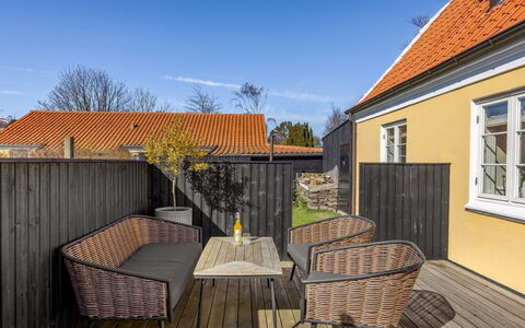 Etje - 650M from the Sea: Meubilair, Hout, Interieur Ontwerp, Flooring, Verdieping, Stoel, Kamer, Plafond, Woonkamer, Appartement