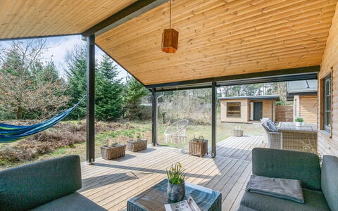 Anu - 2Km to the Fjord: Meubilair, Hout, Interieur Ontwerp, Flooring, Verdieping, Stoel, Kamer, Plafond, Woonkamer, Appartement