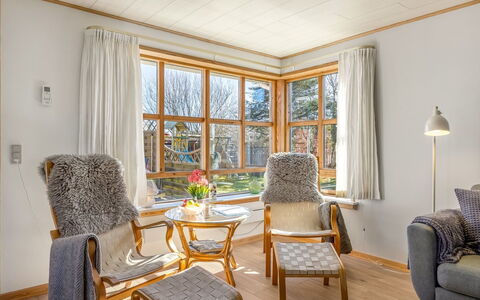 Elza - 700M from the Sea: Meubilair, Interieur Ontwerp, Flooring, Hout, Verdieping, Plafond, Stoel, Woonkamer, Kamer, Houten Vloer