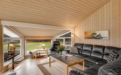 Aswaldi - 1.5Km from the Sea: Hout, Plafond, Interieur Ontwerp, Bankstel, Huis, Woonkamer, Kamer, Verblijf, Hardwood