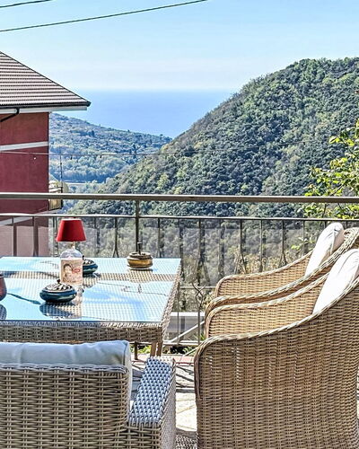 Canepa: Meubilair, Buitenmeubels, Stoel, Veranda, Balkon, Buitentafel, Dek, Toevlucht, Bergketen, Eco Hotel