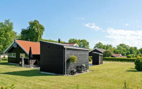 Ognen - 300M from the Sea: Bergachtig Landvormen, Berg, Heuvel, Bergketen, Heuvel Station, Menselijke Nederzetting, Stedelijk Ontwerp, Alpen, Vallei, Top