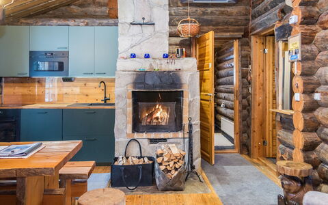 Kelosyväri 13: Hout, Verblijf, Huis, Huis, Deur, Hardwood, Garden Gebouwen, Beits, Blokhut, Plank