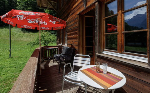 Haus Margrittli: Hout, Huis, Verblijf, Beits, Hardwood, Blokhut, Siding, Plank, Veranda, Timmerhout