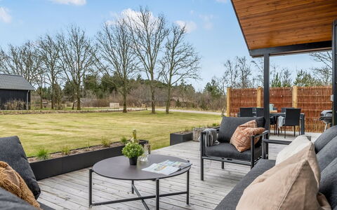 Emin - 2.8Km from the Sea: Meubilair, Hout, Interieur Ontwerp, Flooring, Verdieping, Stoel, Kamer, Plafond, Woonkamer, Appartement