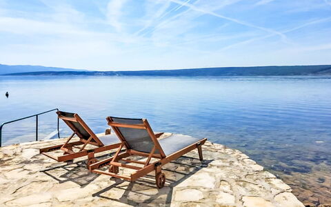 Beach House Suzi: Zwembad, Appartement, Toevlucht, Balkon, Condominium, Schaduw, Eco Hotel, Hotel, Badplaats