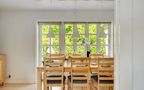 Seved - 440M from the Sea: Appartement, Schaduw, Balkon, Stoel, Hek, Buitenmeubels, Aluminium, Kunstgras