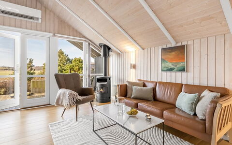 Caranus - 120M from the Sea: Zwembad, Boerderij, Landgoed, Villa, Toevlucht, Hacienda, Eco Hotel, Backyard