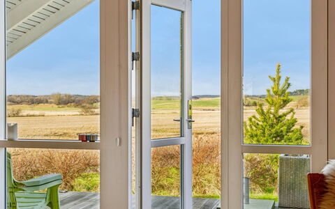 Caranus - 120M from the Sea: Zwembad, Boerderij, Landgoed, Villa, Toevlucht, Hacienda, Eco Hotel, Backyard