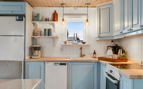 Nikica - from the Sea: Keuken, Toestel Van De Keuken, Interieur Ontwerp, Major Appliance, Countertop, Hout, Cabinetry, Kamer, Meubilair, Huishoudapparatuur