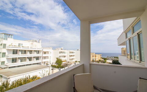 Anisia'S Home Otranto: Appartement, Architectuur, Woongebied, Condominium, Balkon, Gemengd Gebruik, Hotel, Penthouse, Toevlucht
