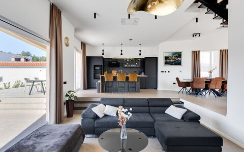 Nikoleta: Meubilair, Interieur Ontwerp, Flooring, Bankstel, Muur, Verdieping, Plafond, Hout, Woonkamer, Huis