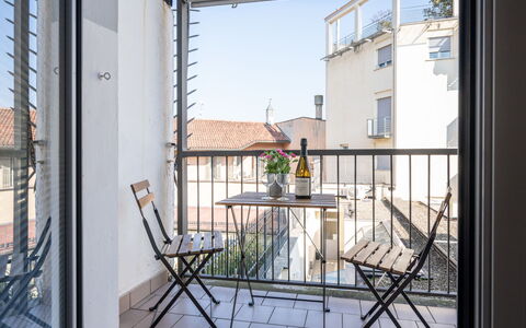 Alba 46: Balkon, Appartement, Ijzer, Leuning, Metaal, Veranda, Stoel, Glas, Baluster, Aluminium