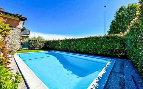 Parma House: Zwembad, Blauw, Water, Samengesteld Materiaal, Toevlucht, Eco Hotel, Waterpartij, Vrije Tijd, Tuin, Landscaping