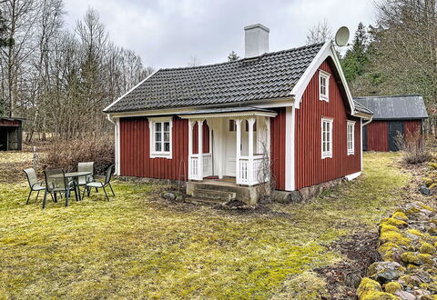 Kråktorpet: Facade, Dak, Zonne Energie, Schaduw, Zonne-Energie, Schuur, Siding