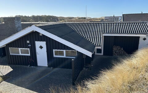 Fritza - 400M from the Sea: 