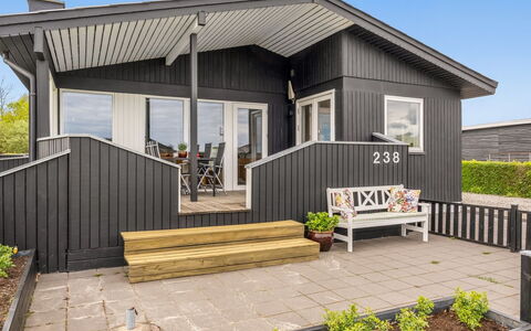 Danail - 250M from the Sea: Dak, Huis, Huis, Verblijf, Deur, Siding, Dek, Veranda, Plank, Hardwood
