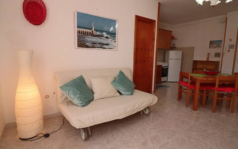 Myriam: Meubilair, Flooring, Verdieping, Interieur Ontwerp, Kamer, Appartement, Woonkamer, Bankstel, Stoel