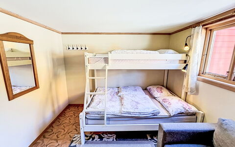 Mjølkerommet: Verdieping, Hout, Flooring, Interieur Ontwerp, Meubilair, Slaapkamer, Bed, Kamer, Laken, Bedding