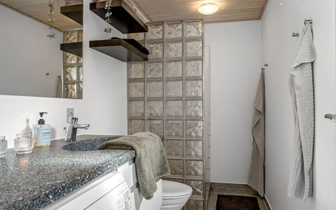 Ayen - 1.2Km from the Sea: Meubilair, Hout, Interieur Ontwerp, Flooring, Verdieping, Stoel, Kamer, Plafond, Woonkamer, Appartement