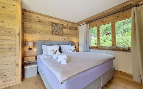 Manila 7: Interieur Ontwerp, Hout, Flooring, Plafond, Verdieping, Huis, Bed, Slaapkamer, Meubilair, Kamer