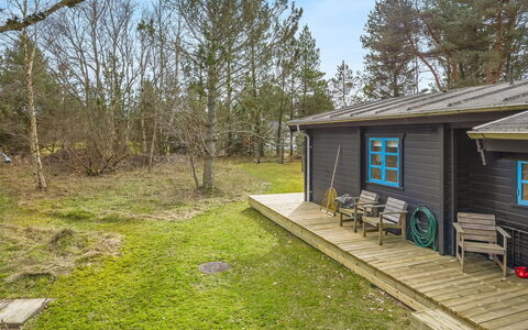 Aksinja - 500M from the Sea: Hout, Verblijf, Huis, Land Lot, Landelijk Gebied, Garden Gebouwen, Blokhut, Siding, Schuur, Tuin