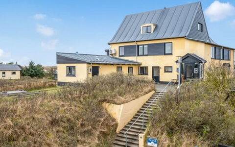 Gunhilda - 300M from the Sea: Huis, Dak, Huis, Verblijf, Schuur, Garden Gebouwen, Siding, Werf, Blokhut, Hut