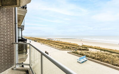 Mitsou with Seaview and Parking