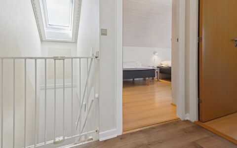 Amlethus - 2.3Km from the Sea