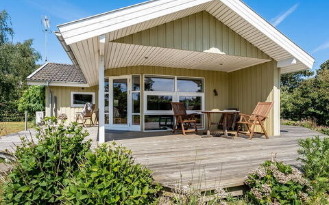 Alexis - 500M from the Sea: Huis, Dak, Huis, Verblijf, Landgoed, Siding, Schaduw, Landscaping, Werf, Veranda