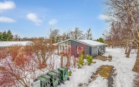Menke - 300M from the Sea: Afdeling, Sneeuw, Winter, Freezing, Huis, Verblijf, Takje, Helling, Schuur