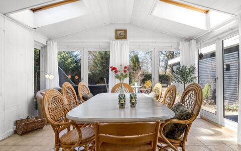 Jamie - from the Sea: Meubilair, Interieur Ontwerp, Hout, Plafond, Flooring, Tafel, Stoel, Verdieping, Verlichting, Huis