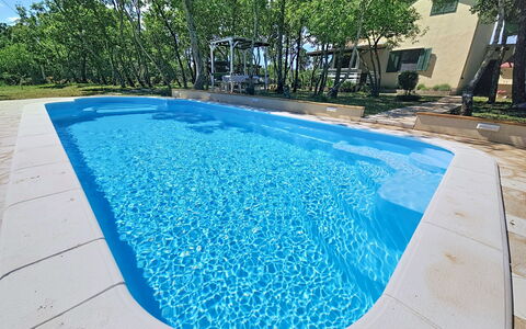 Country Pleasures Cottage: Blauw, Zwembad, Samengesteld Materiaal, Waterpartij, Tegel